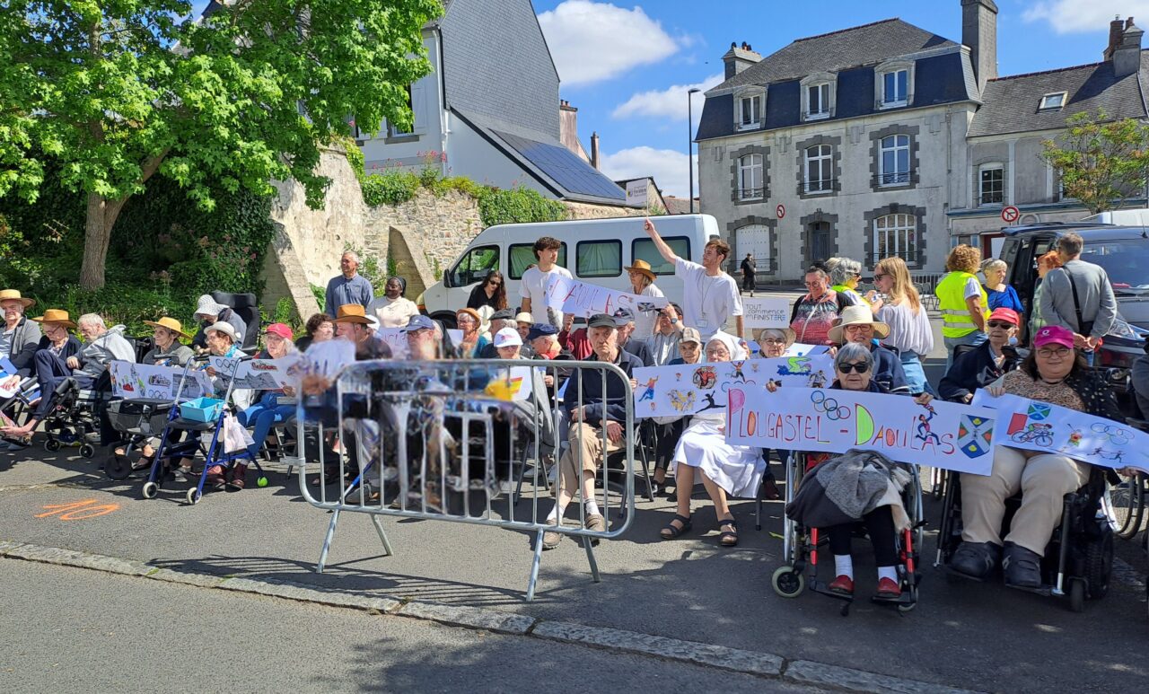 Passage Flamme Olympique Plougastel 2024 5