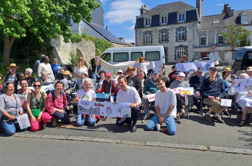 Passage Flamme Olympique Plougastel 2024 3