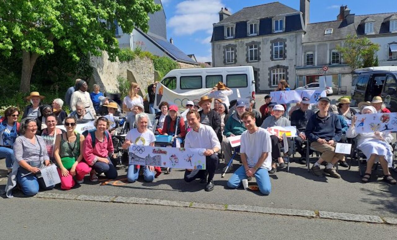 Passage Flamme Olympique Plougastel 2024 3